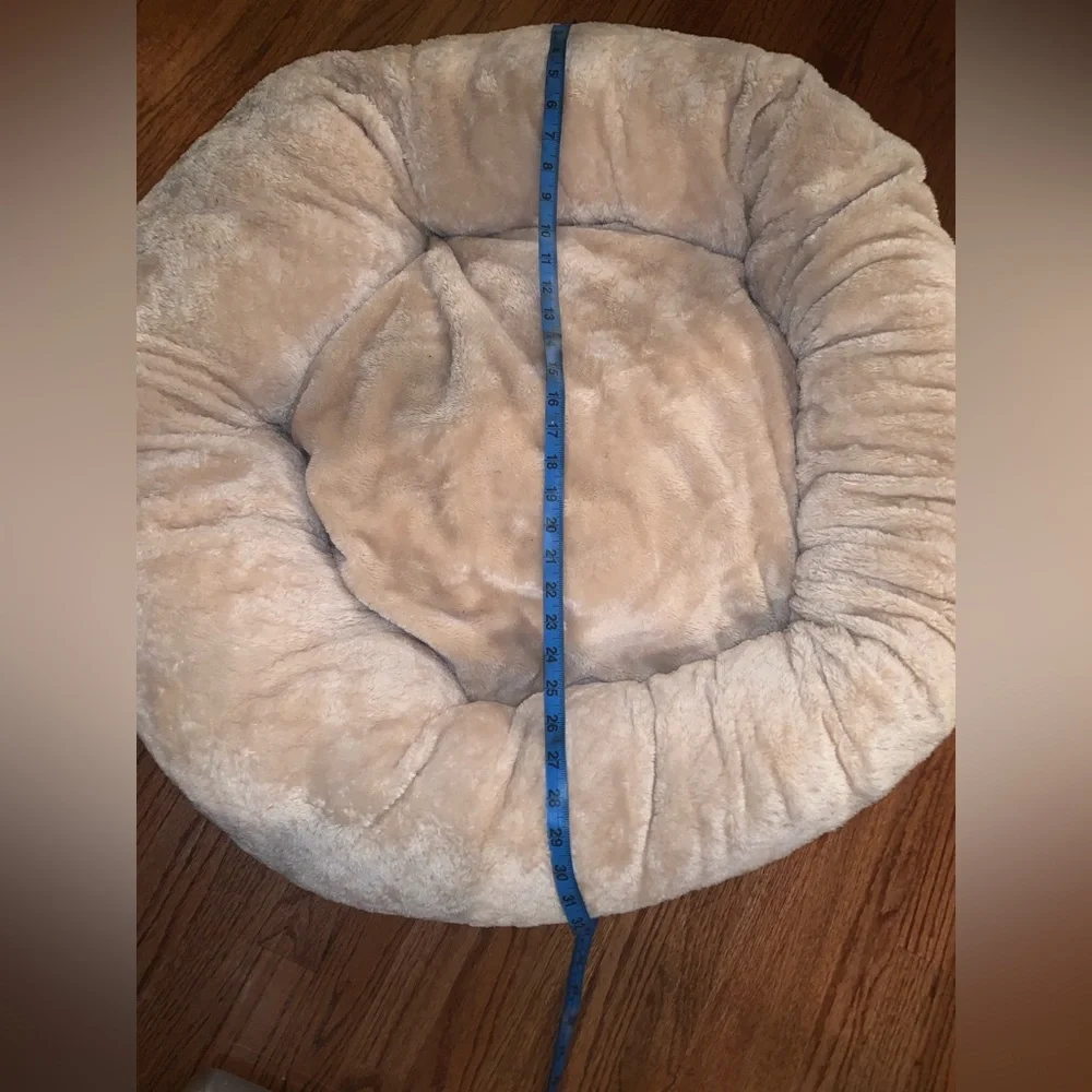 Preloved 32” Dog Bed